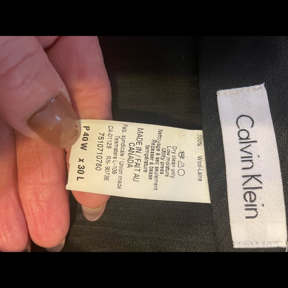 Calvin Klein charcoal suit - Picture 4 of 5